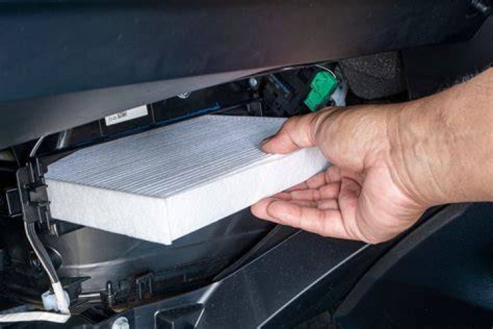 How do you change a cabin filter?