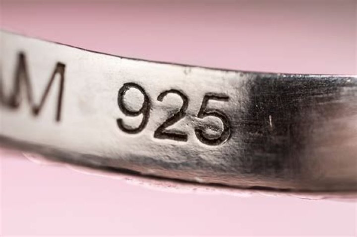 What is oxidized 925 silver?